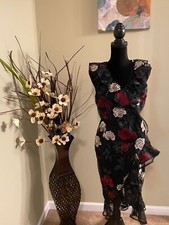 New With Tags Women Flowers Dress Size M $139+ Tax