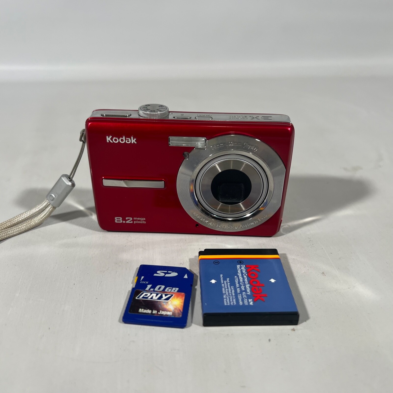 Kodak EasyShare M863 8.2MP Digital Camera - Red Tested Works - Camera Only