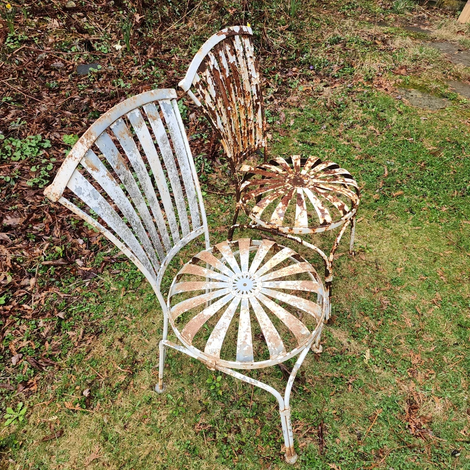 Par de sillas de muelles raras art deco francois carrera metal gargen sunburst fanback Foto 2 de 4