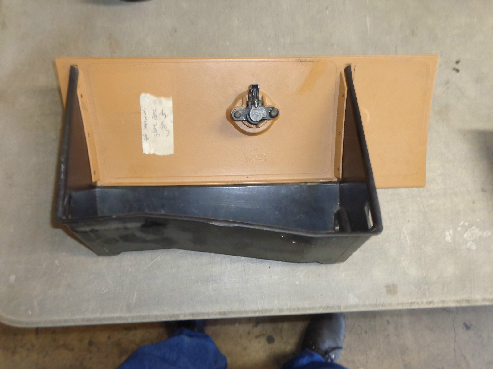 Glove Box Chrysler Maserati TC 89 90 91