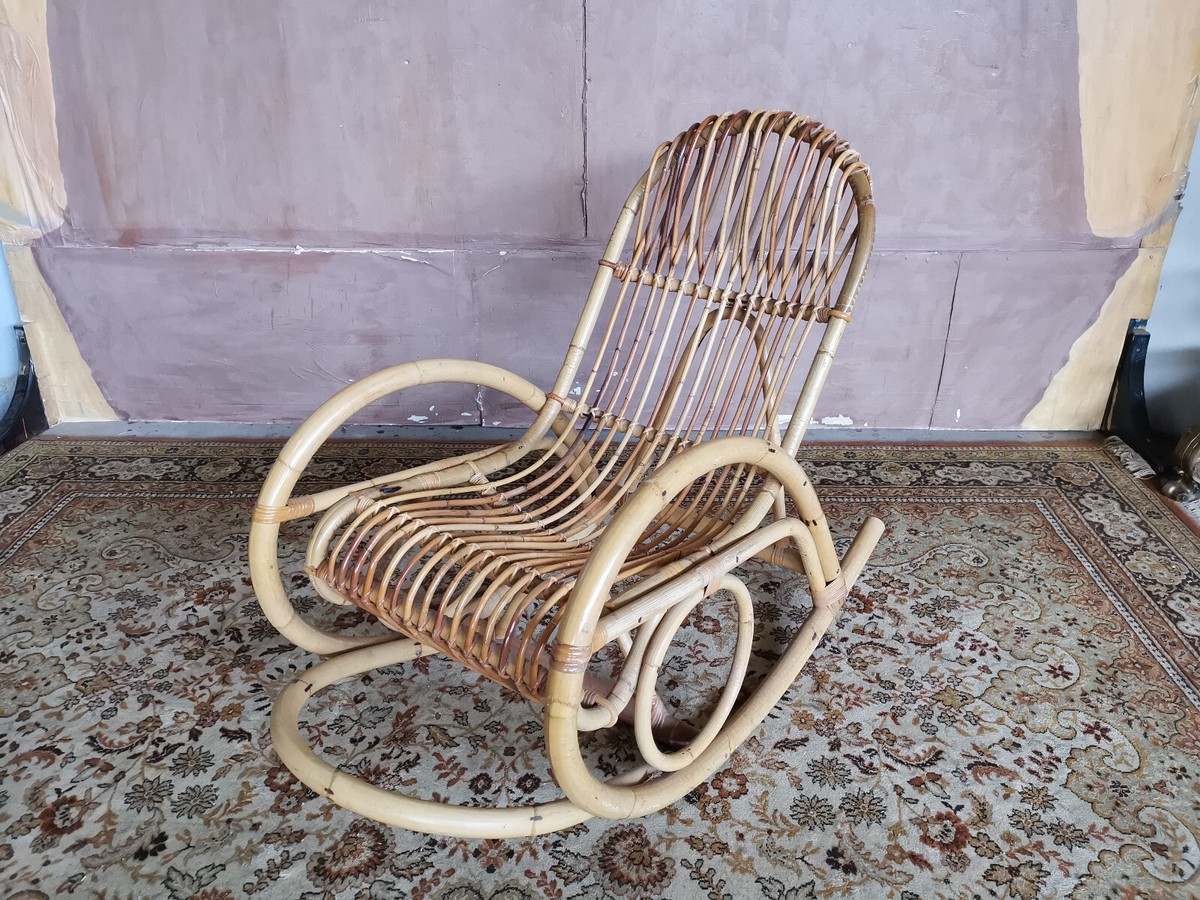 SEDIA A DONDOLO IN GUICO VIMINI EPOCA 900' ANNI 60 PERFETTA