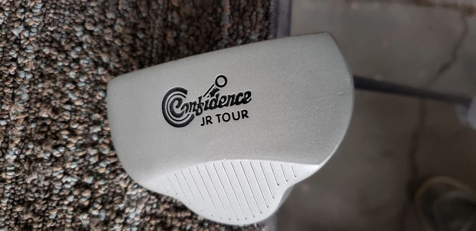 32.5 IN NEW CONFIDENCE JR TOUR MALLET PUTTER GOLF CLUB RH NEW CONDITION - Image 4 of 4