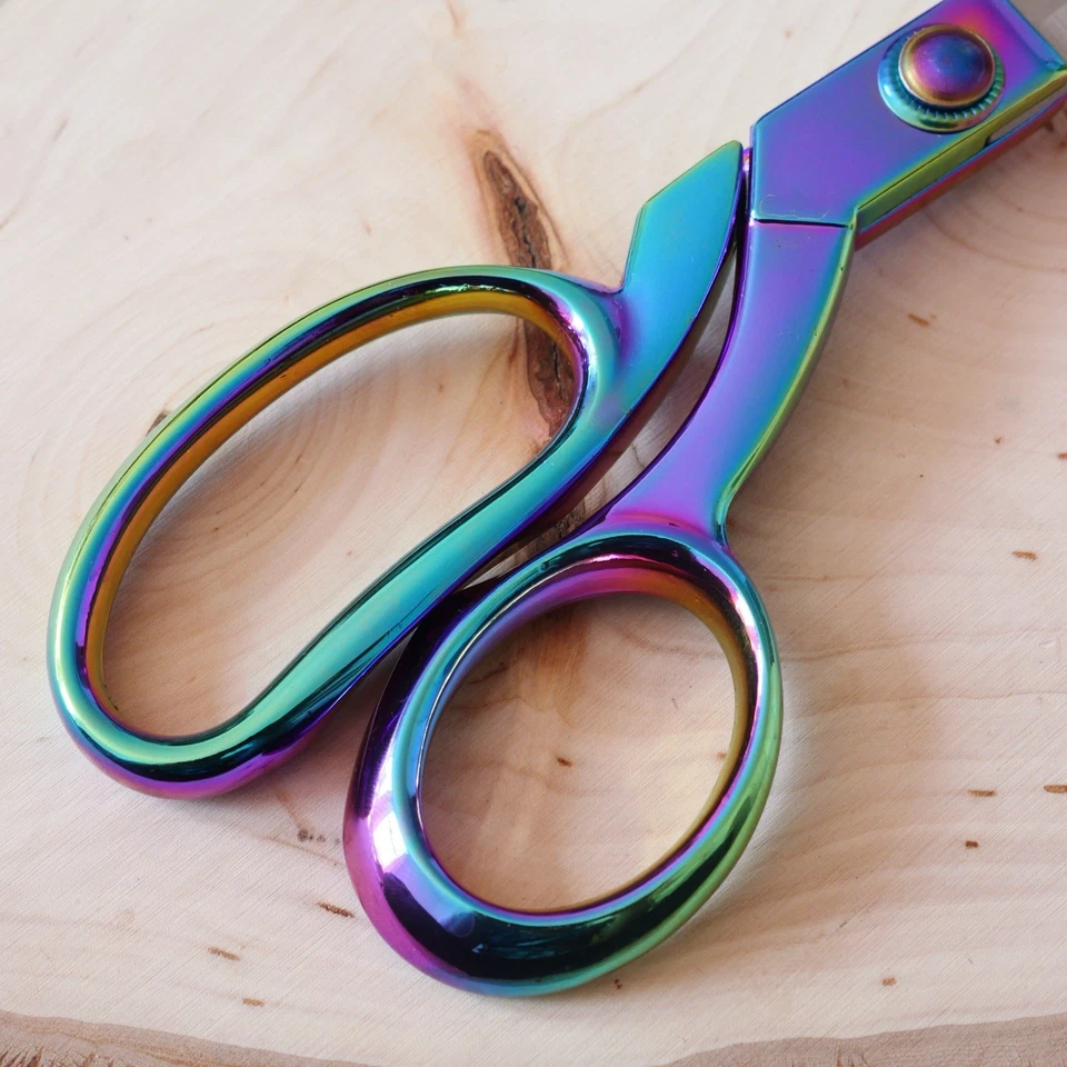 8.5” Tailor Scissors High Quality Sharp All Metal Titanium Coated Handle - Image 2 of 3