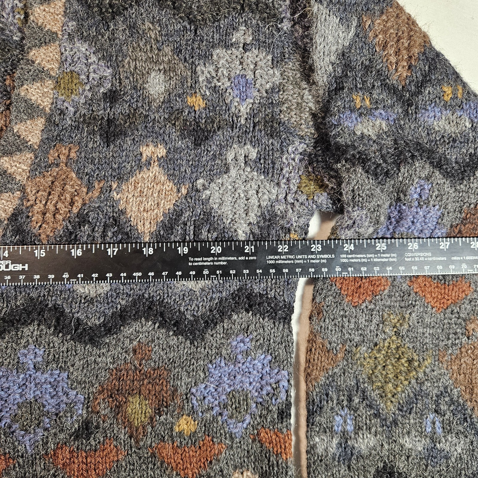 Vintage Peruvian Connection Cardigan Sweater Unisex M 100percent Alpaca Rare Intrasia image 6