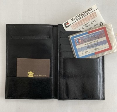 Echtes Leather Passport Wallet German Tri-Fold