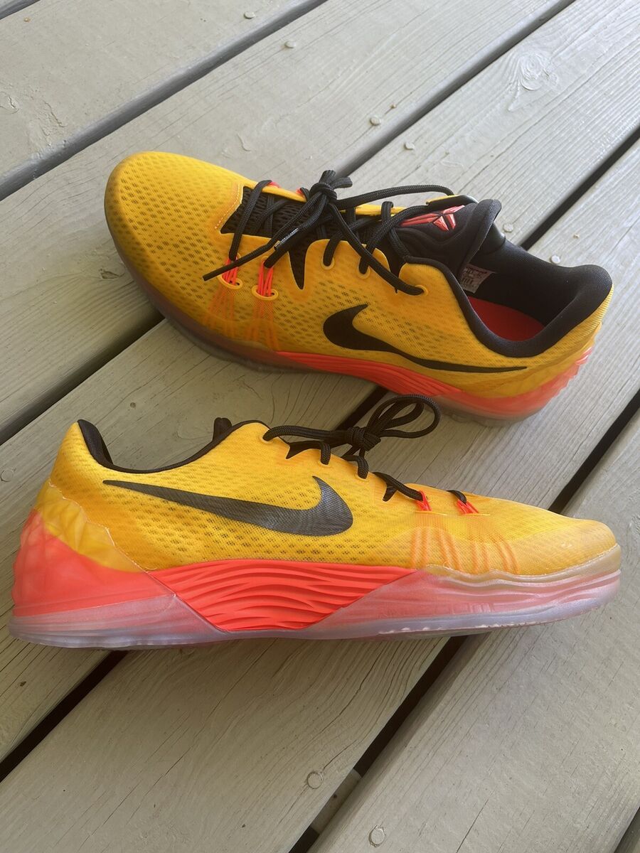Nike Zoom Kobe Venomenon 5 Bruce Lee University Gold Men's Nike Zoom Kobe Venomenon 5 Bruce Lee University Gold Men's