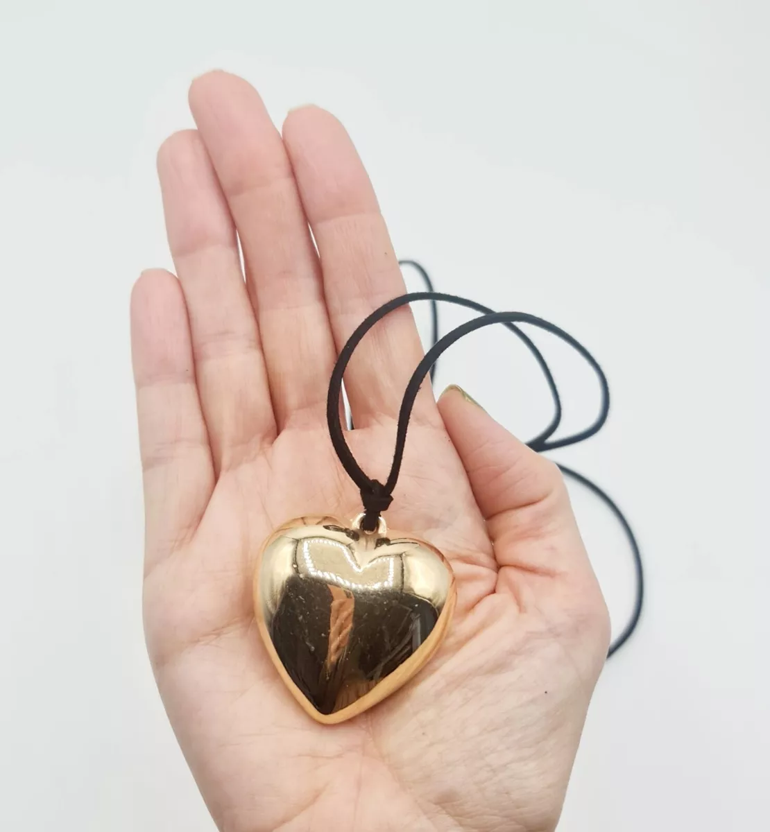 Large black store pendant necklace