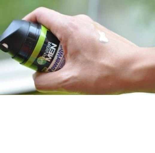 Sérum facial 2x40ml Garnier masculino turbo brilhante impecável poluição FPS50+ clareador - Imagem 4 de 4