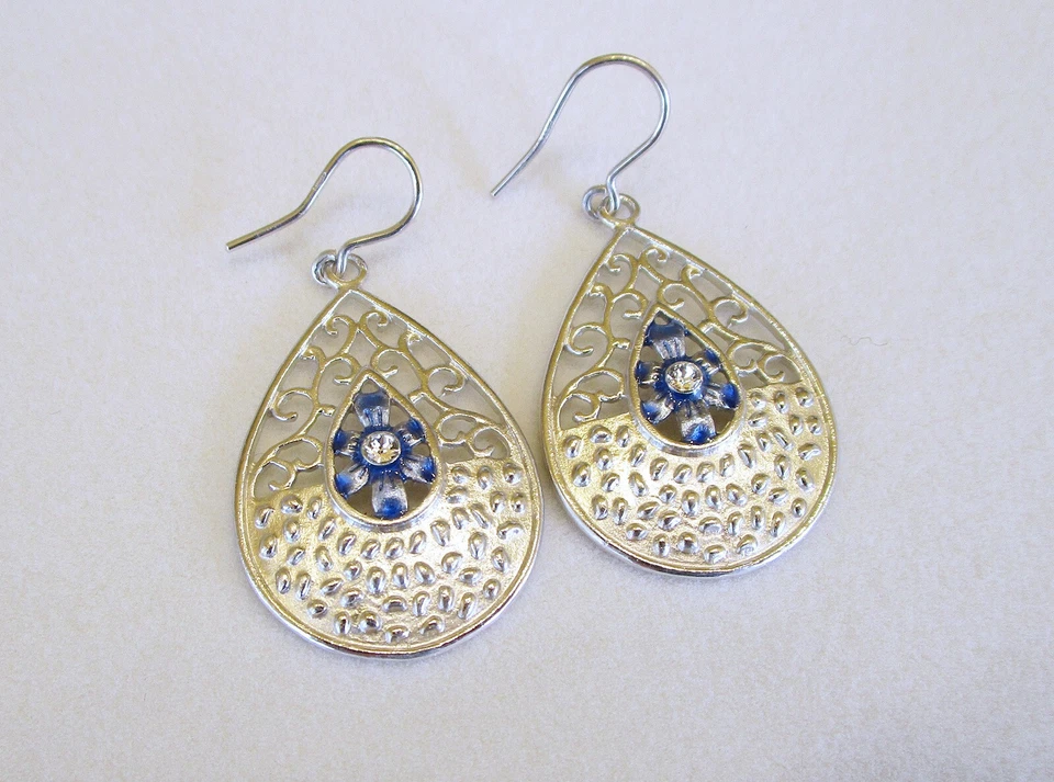 Orecchini in argento 925 pendenti, con smaltatura Blu e Cristallo, handmade - Immagine 3 di 4