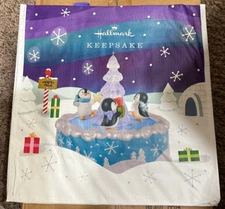 Hallmark Keepsake PLAYFUL PENGUINS Reusable Shopping Bag Tote 13.75"