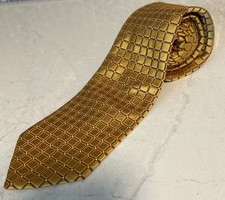 Hugo Boss Italian Made Silk Gold Geometric Patterned Neck Tie Gorgeous EUC   