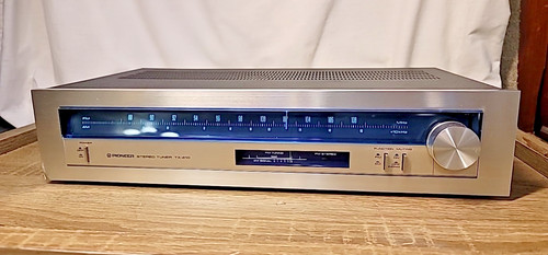 Pioneer TX-410 AM/FM Stereo Tuner in Good Working and Cosmetic Condition 