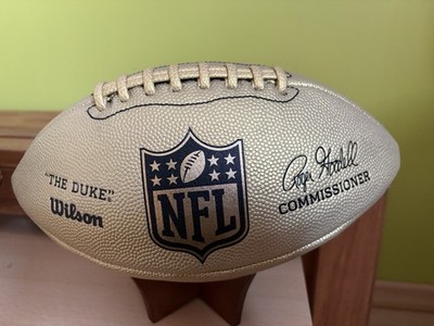 American Football Ball Unisex, Wilson NFL Duke Metallic Edition Ball, Gold