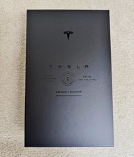 Tesla Mezcal Artesanal Joven Espadin Y Bicuishe 750 Ml Black Bottle