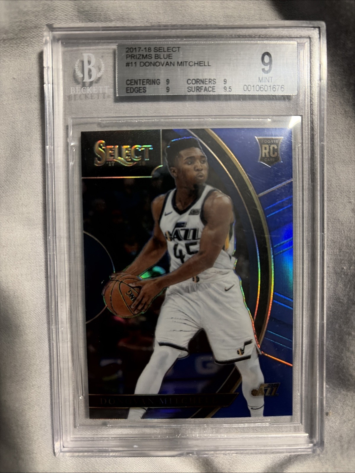 DONOVAN MITCHELL 2017-18 Panini Select #11 Rookie RC Blue Prizm /299 BGS 9