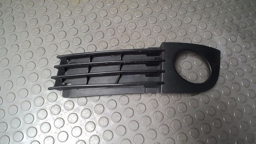 Luftgitter/ Blende Nebelscheinwerfer Links Audi A6 Avant 2.5 TDI quattro 4B