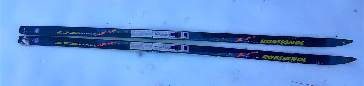 Rossignol 195 cm XC Skis Rottefella Touring Bindings LTS 49 Rossignol 195 cm XC Skis Rottefella Touring Bindings LTS 49