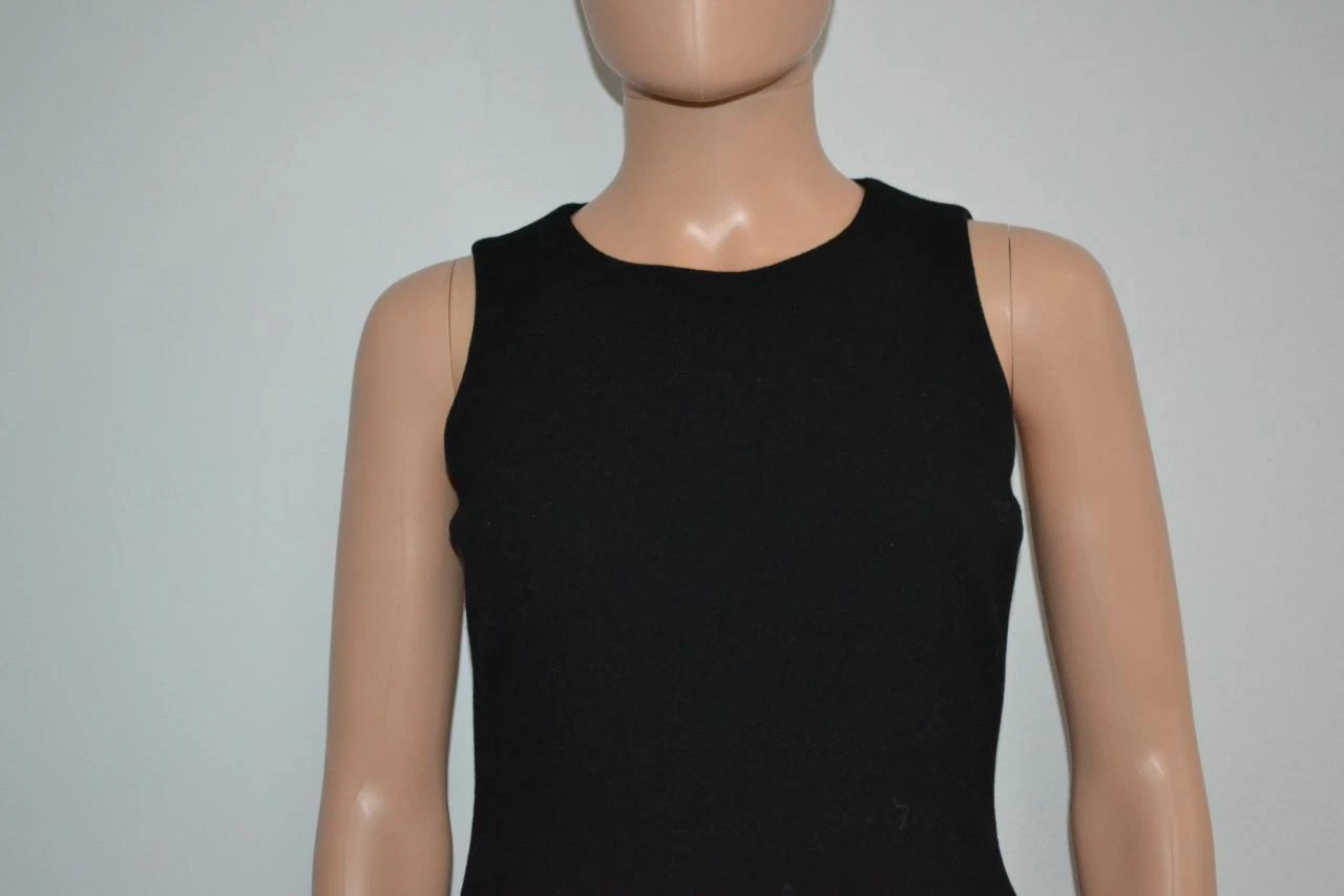 Abito Alexander McQueen nero in lana senza maniche con pieghe taglia 40 US 4