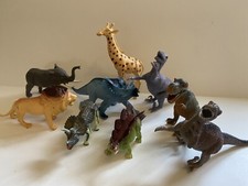 Lot of 5 Greenbrier International Dinosaur/ prehistoric dinos 2 More 9 Figures