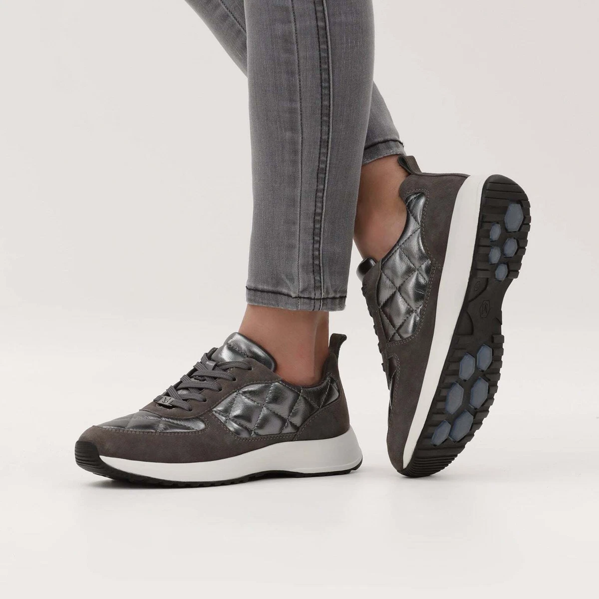 Sneakers caprice sale