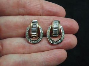Authentic Vintage Unmarked Gold Plated Christian Dior RARE FIND Quality Clip Earrings