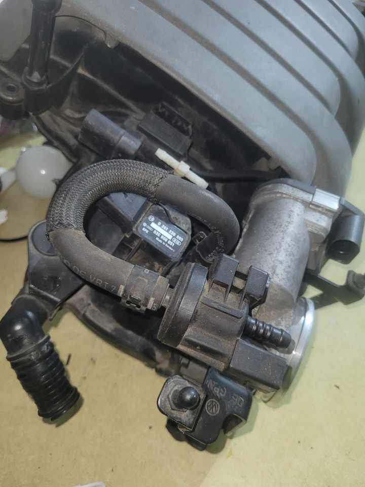 2007 AUDI A6 QUATTRO   3.2 V6 FRONT ENGINE MOTOR AIR INTAKE MANIFOLD - Image 3 of 4