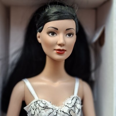 Ready To Wear Carrie Robert Tonner Doll TW2404