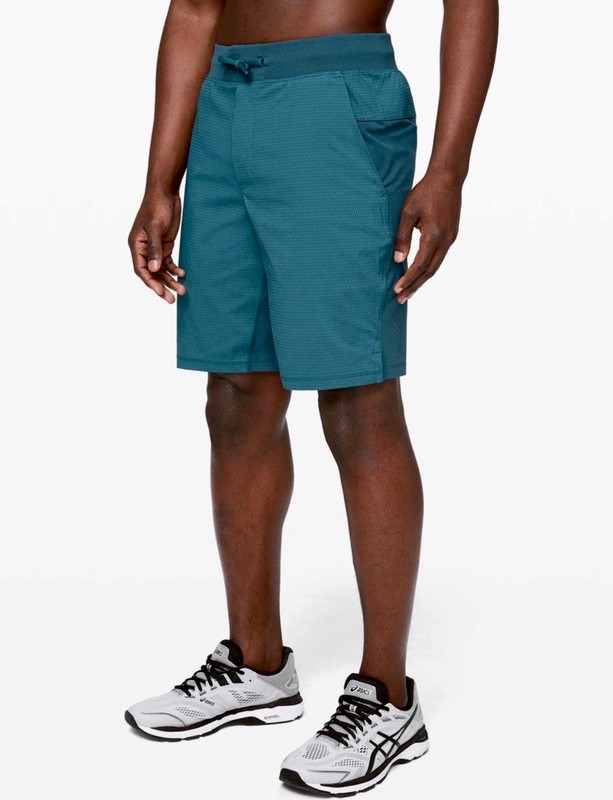 Lululemon Men's Size L T.H.E. Short 9" *Pique Mesh Bermuda Teal