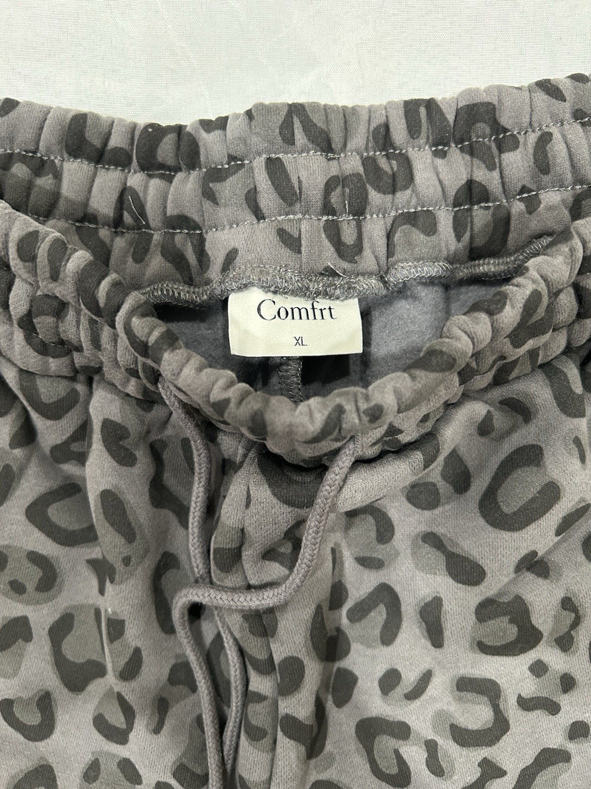 Comfrt Minimalist Shorts Women's