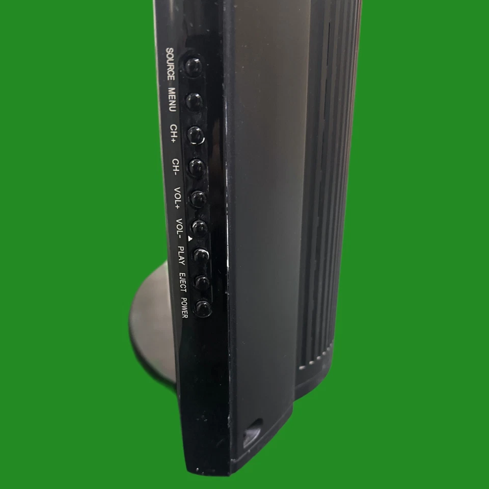 Technika 32'' LCD TV & Built in DVD, 32-310B, HDMI Used, Working but Low Volume - Image 4 of 4