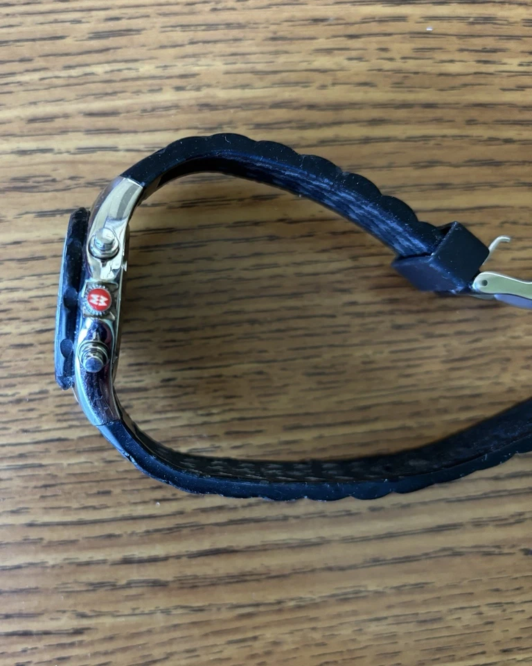 Reloj Michele Cronógrafo Negro y Plata Correa Goma Necesita Batería Foto 3 de 4