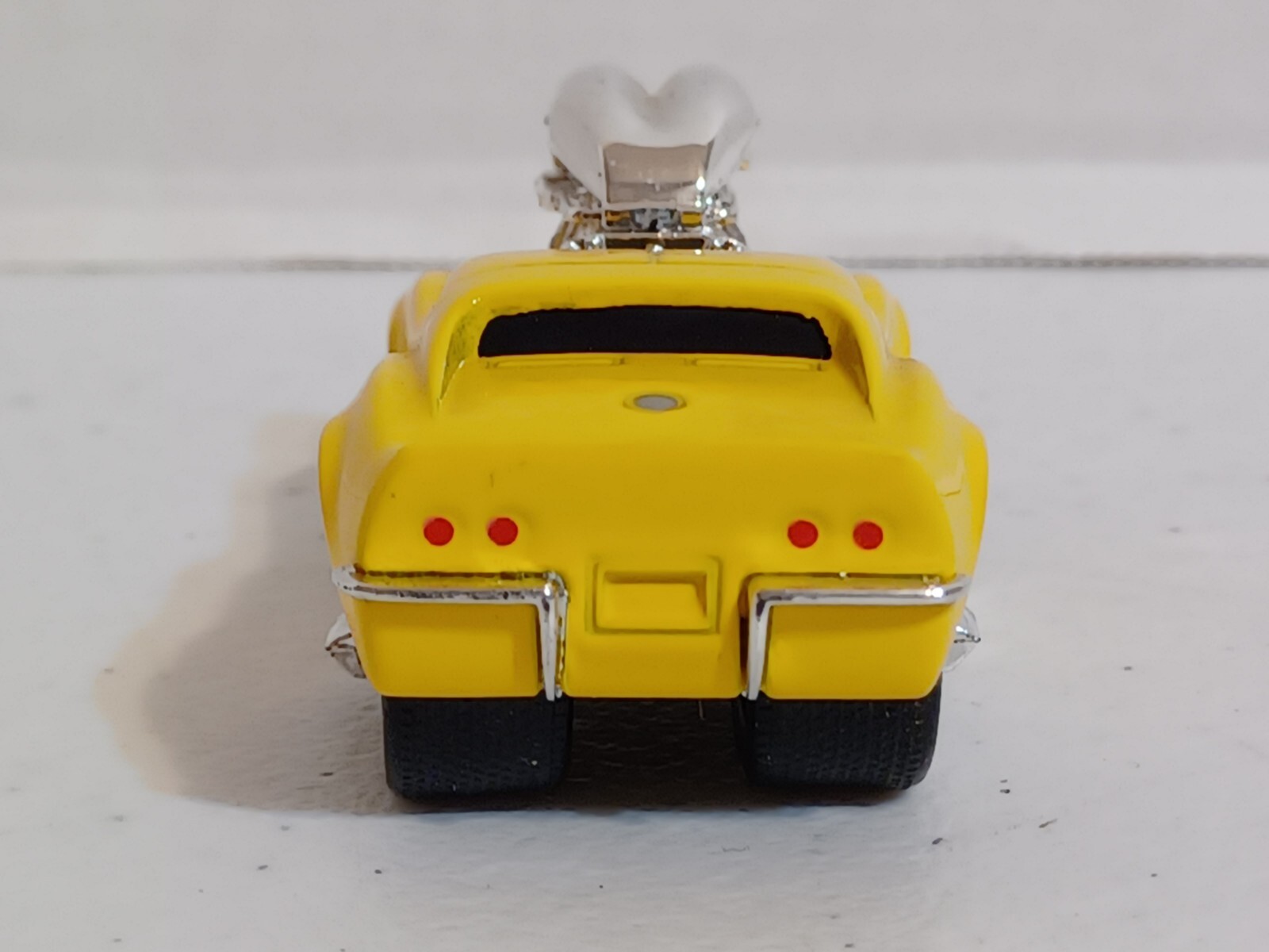 '69 Vette Yellow Muscle Machines Maisto Chase 1969 Chevrolet Corvette