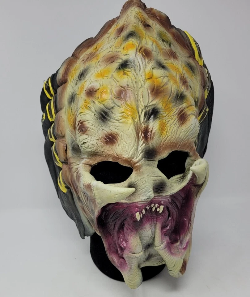 Predator Latex Mask Alien Vs. Predator Rubber Mask Strap Cosplay Halloween - Image 2 of 4