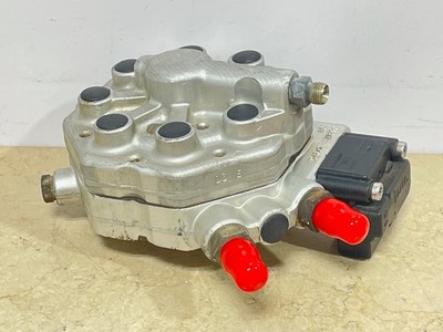 y0025　0808 86-91 Mercedes 560SL 560SEL Fuel Distributor KE Jet Pump Injector