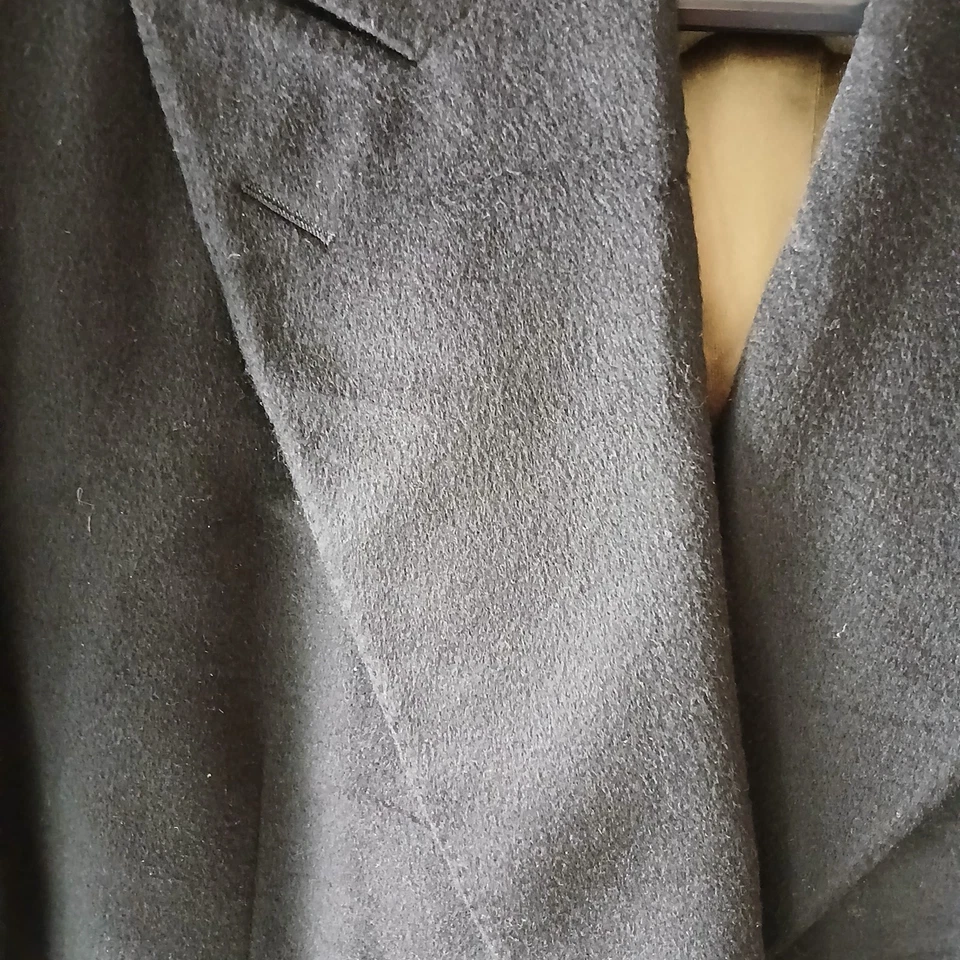 100% cashmere Cardinal of Canada for Saks Fifth Avenue coat fits 44R Black EUC - Image 4 of 4