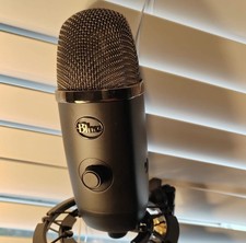 Blue Yeti USB Microphone w/ Boom Arm Shock Mount Great Condition