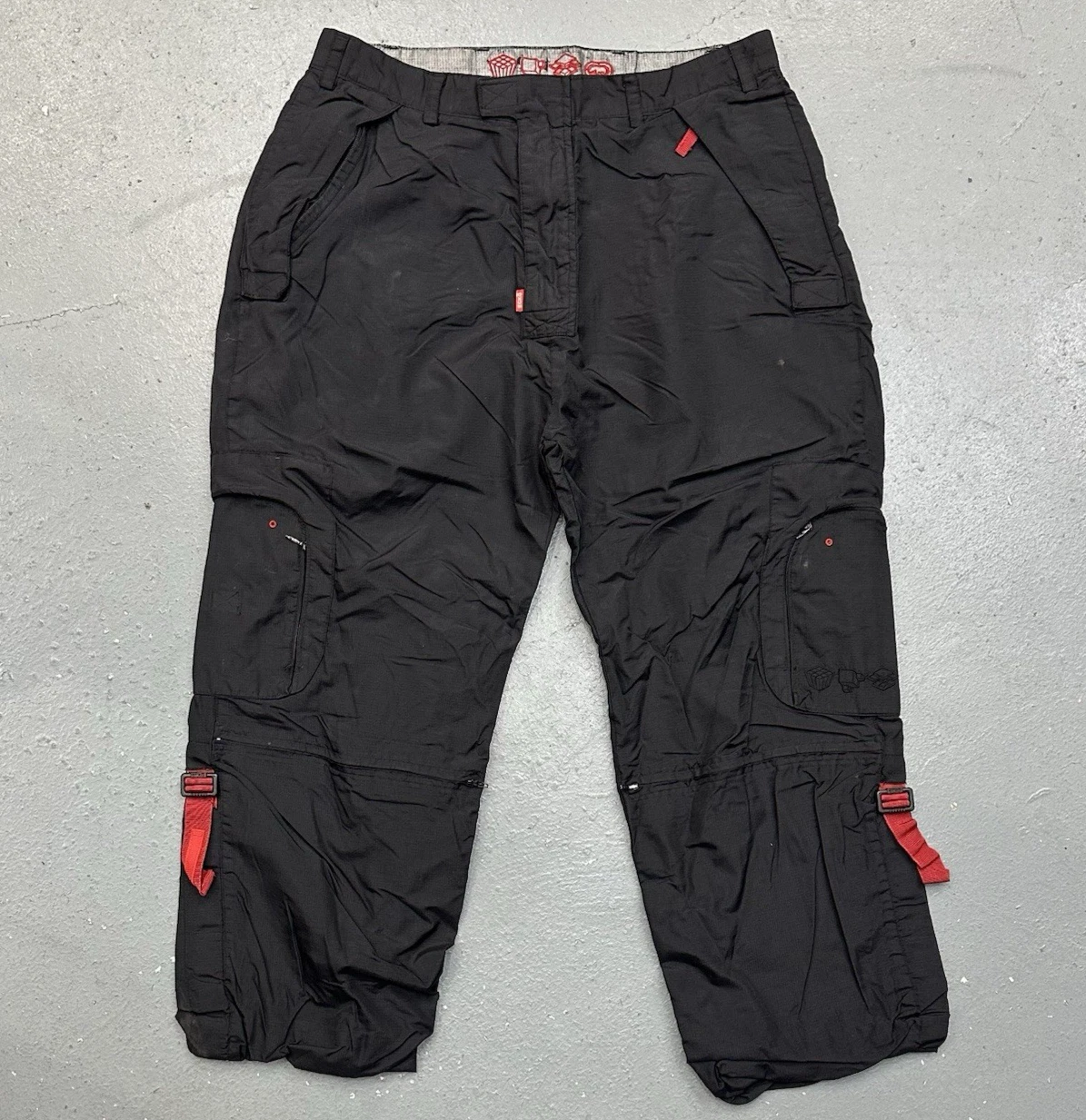 Vintage Ecko Unltd Cargo Pants Mens 36 Baggy Y2K Convertible Utility Pockets
Opens in a new window o