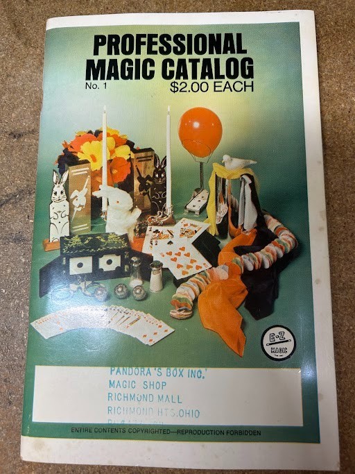 1980 D. Robbins & Co. Professional Magic Catalog No. 1