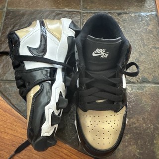 Size 2y Jordan 1 Low Cleats Gold Black GS