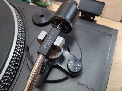 PLATINE VINYLE HITACHI HT 21 EUR 15,00 - FR
