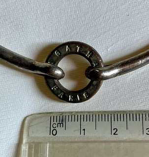 Collier Agatha métal tour de cou pendentif rond gravé chaînette réglage
