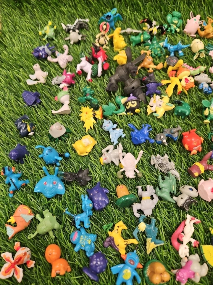 RL Pokemon Mini Tiny R/L.W 1" Figures 2006 2007 Vintage Rares Lot Of 138 - Image 3 of 4
