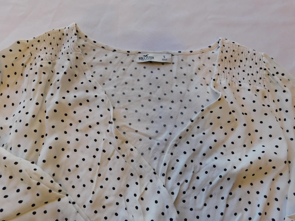Hollister Women's Junior's 3/4 sleeve blouse shirt top Size S small Polka Dots - Image 3 of 4