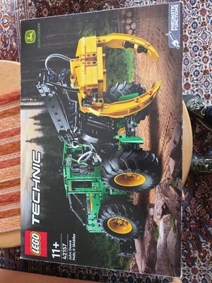 LEGO  Technic John Deere 948L-II Skidder Set 42157