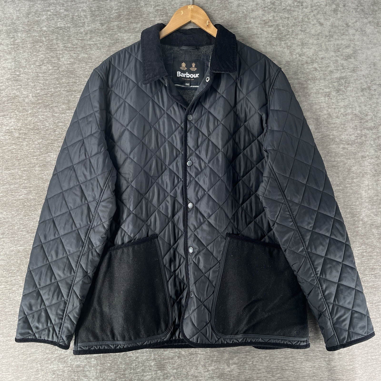 Barbour Tartan Quilted Jacket Solid Black Men’s Size 2XL Pockets Corduroy Collar