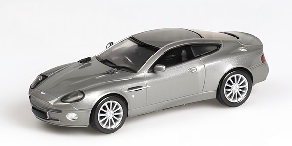 Minichamps 400137220 Aston Martin V12 Vanquish 007 J. Bond Modellauto 1:43-image