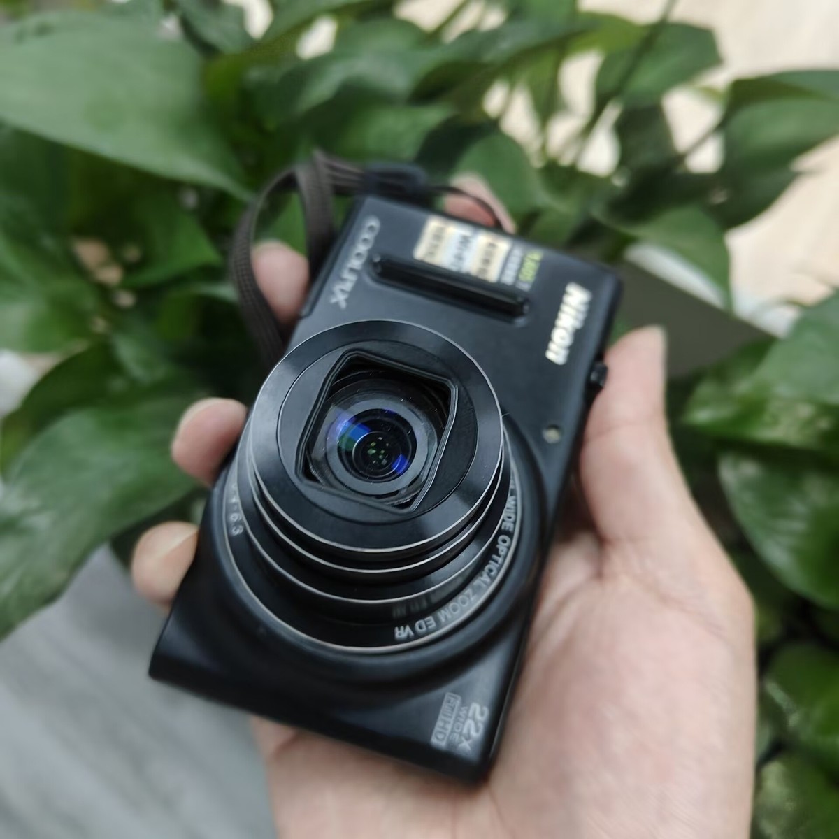Nikon COOLPIX S9600 16.0MP 22x Optical Zoom Compact Digital Camera