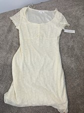 NwT Kirious Los Angeles Lace Fitted Floral Dress Cream Size Large Ruffle Detail