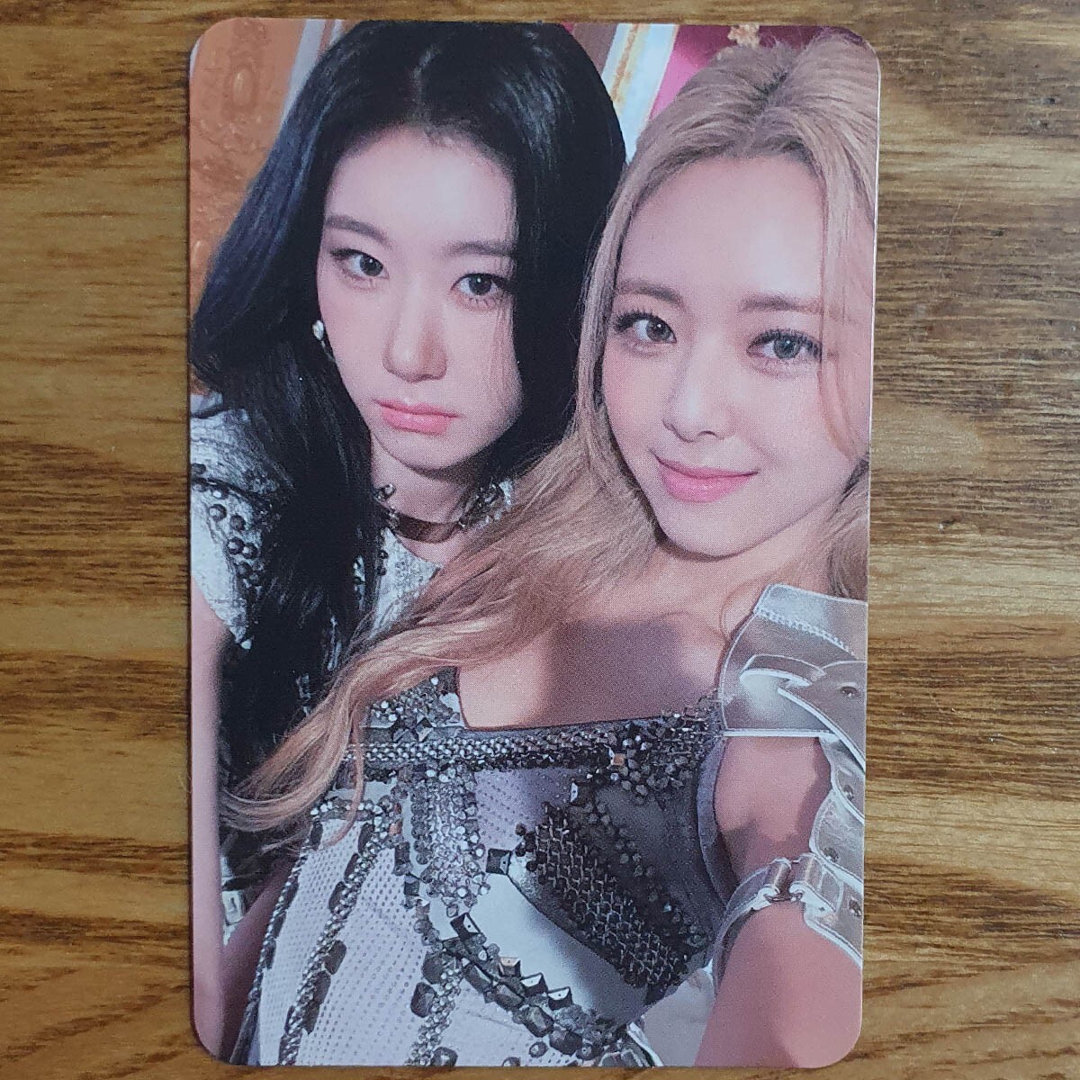 Chaeryeong Yuna Unit Official Photocard Itzy Checkmate