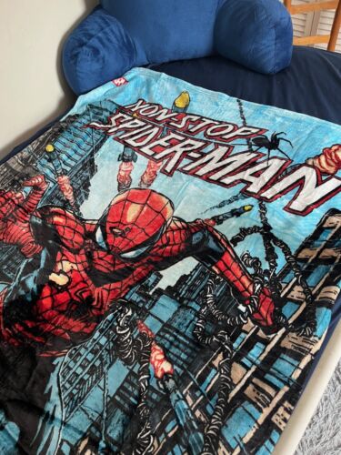 Spider-Man Plush Blanket 50” X 40” - Disney Movie Club Exclusive - Picture 2 of 3